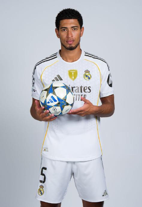 圣诞魔咒？东契奇去年代表独行侠征战圣诞大战时左小腿拉伤（圣诞不祥？东契奇去年为独行侠征战圣诞大战遭遇左小腿拉伤）