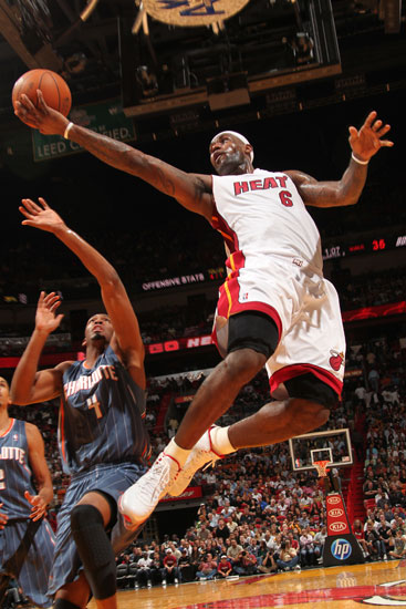 米体：没有俱乐部会在1月签受伤球员，尤文将DV9撤出冬窗市场（米体：一月市场球队避签伤员，尤文已将DV9从冬窗挂牌中撤下）