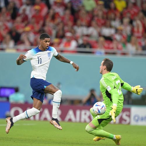 TA：曼城的防守相当稳固；皇马终于踢出了一场有内容的比赛（TA：曼城防守稳如磐石，皇马终于踢出一场有质量的比赛）