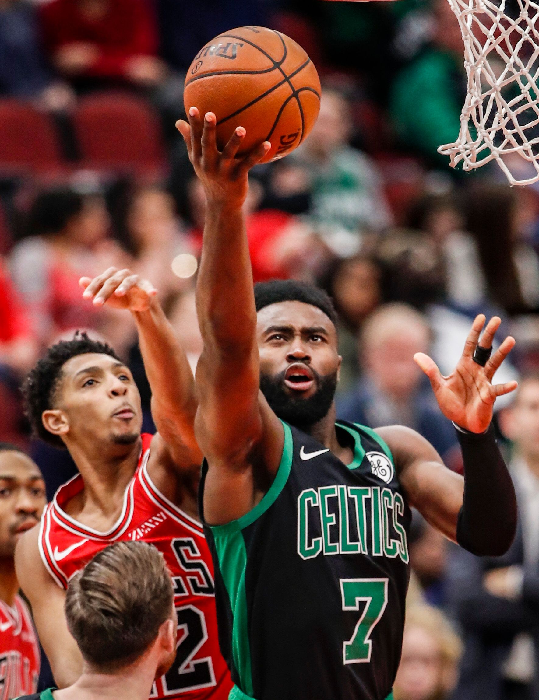 西蒙尼：阿尔马达表现非常出色，密集赛程给球队带来巨大压力（西蒙尼称赞阿尔马达表现亮眼，密集赛程令球队承受巨大压力）