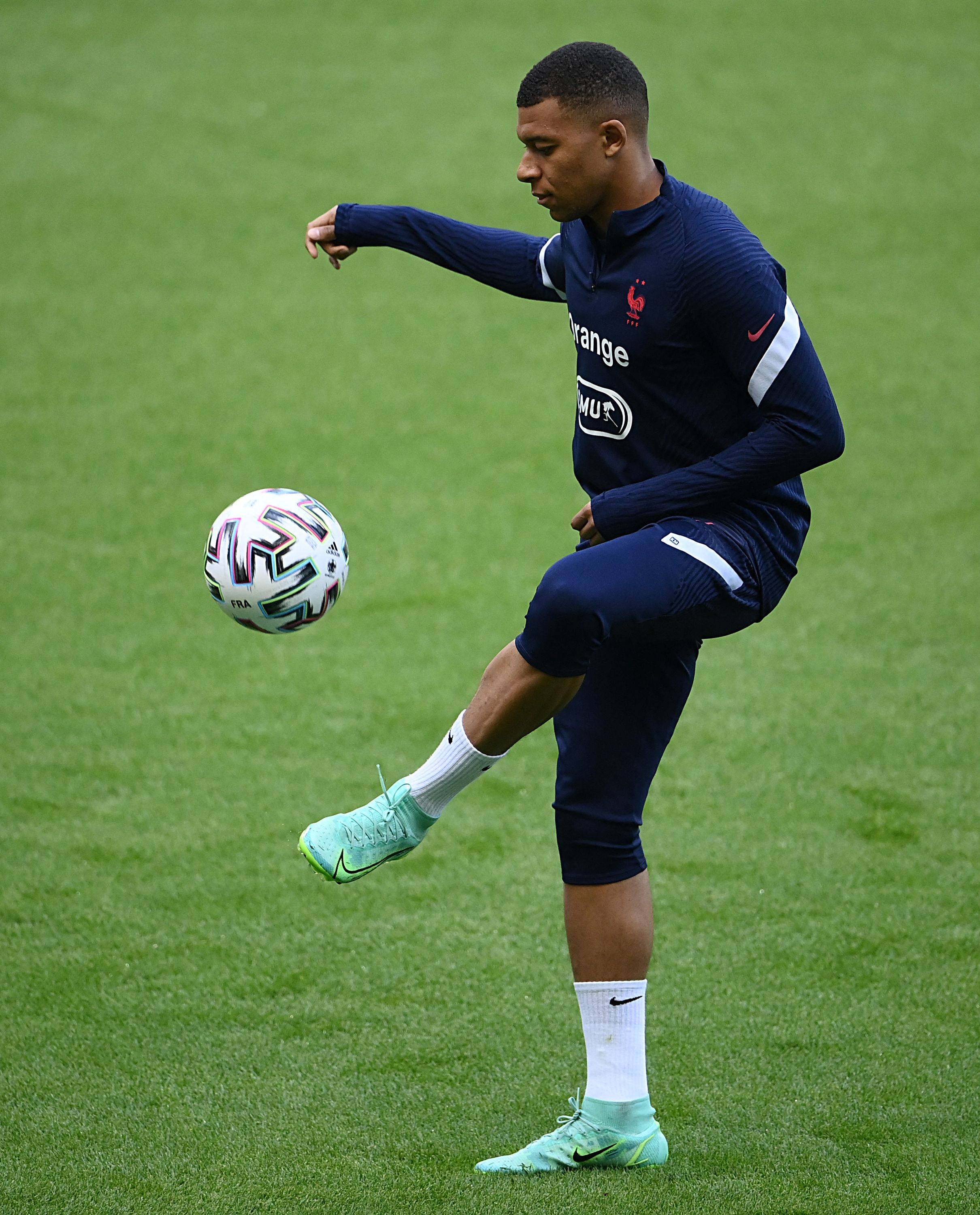 哦？佛罗伦萨总监：我们绝对不能降级（佛罗伦萨总监强硬表态：降级不在考虑之列）