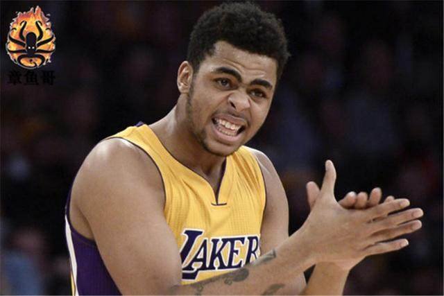 消息人士称，利物浦已开启谈判，有意以5000万英镑签下德甲顶级球员之一。（据知情人士透露，利物浦已展开磋商，计划以5000万英镑引进一位德甲顶尖球星。）