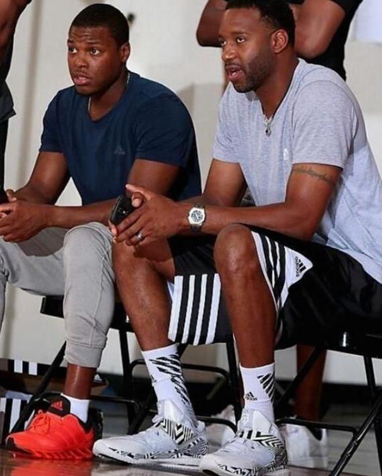 斩获皇马生涯首球，赫伊森是本赛季西甲进球最年轻的后卫（皇马处子球到手，赫伊森成本赛季西甲最年轻破门后卫）