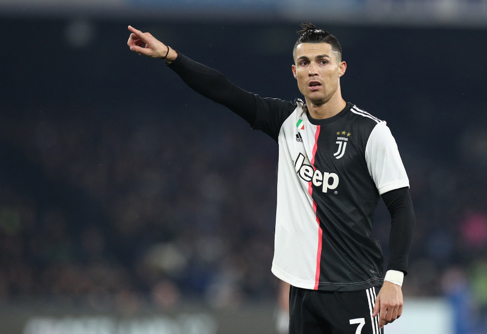 输送30米弧线制导！皇马巨星疑被诅咒：7次开天眼长传 却再度受伤（30米弧线制导般精准！皇马巨星似陷伤病魔咒：7记神级长传后又伤退）