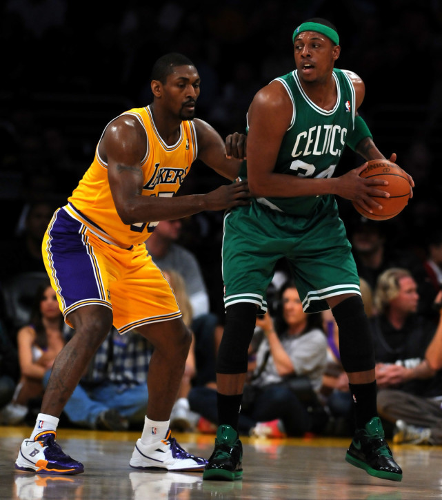 卡莱尔：其他老将遇到我们这样的情况会装病，西卡却全力以赴（卡莱尔：换作其他老将或装伤避战，西卡仍拼尽全力）