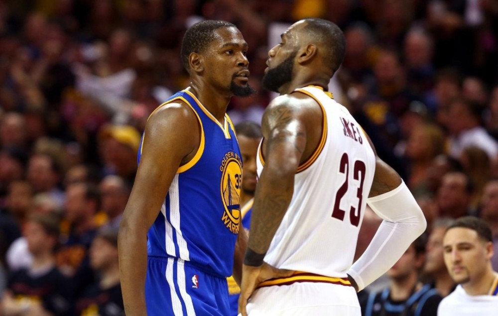 还得看圆神😱安东尼连场建功助球队欧联杯获胜，本赛季已8球4助（圆神发威！安东尼连场破门助球队欧联告捷，本季已8球4助）